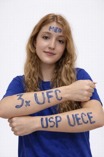 Letícia Rebouças, Aprovada 3x em Medicina
