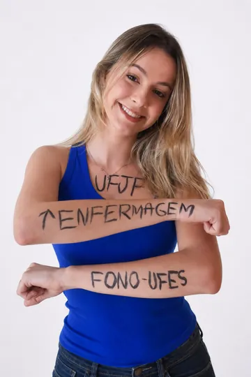 Maria Clara Cunha — Aprovada em Enfermagem UFJF